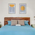 Cozy Urban Townhouse