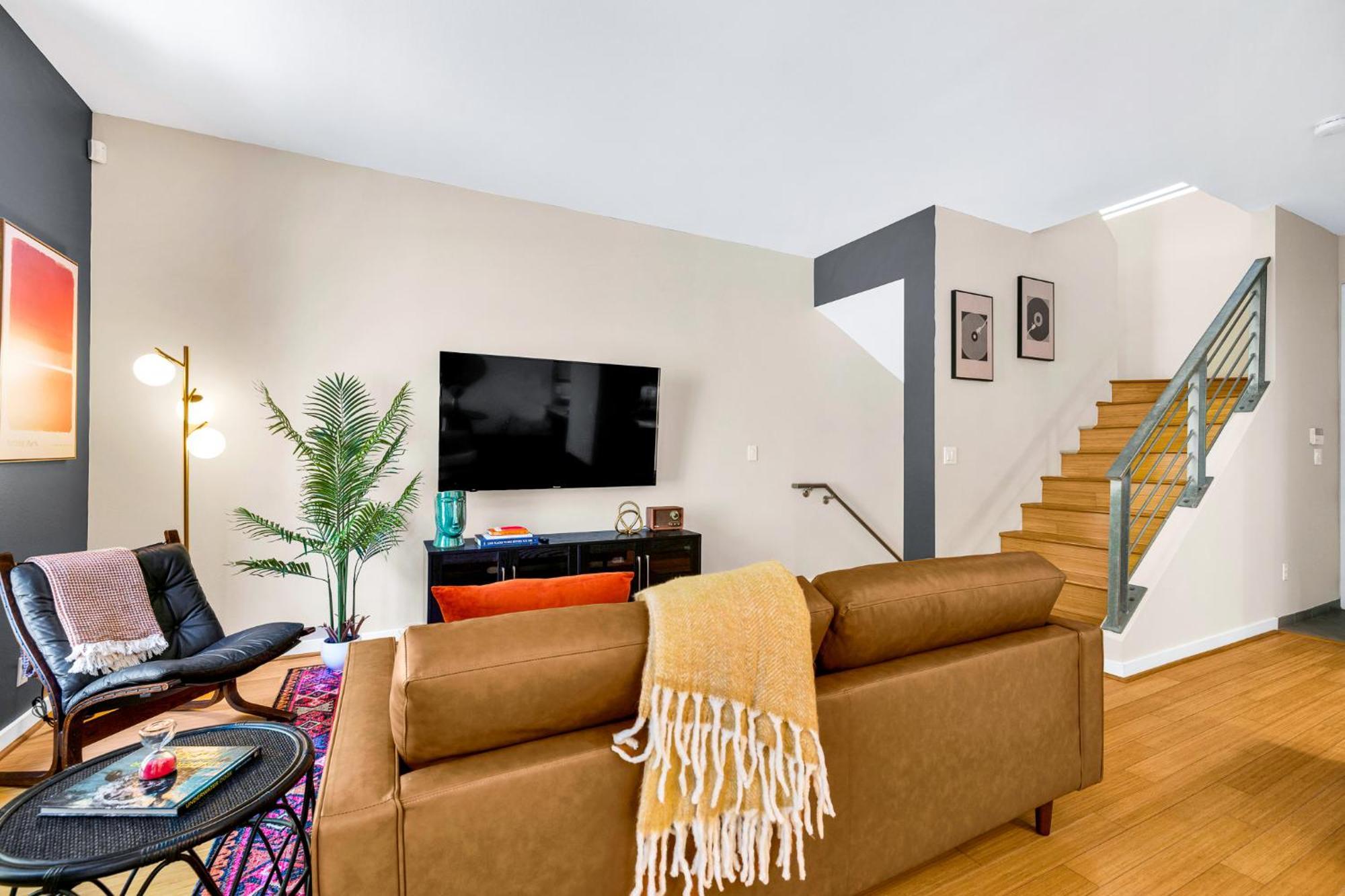 Cozy Urban Townhouse * San Diego
